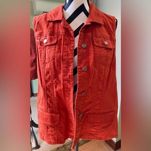 Autumn vest with sparkle details